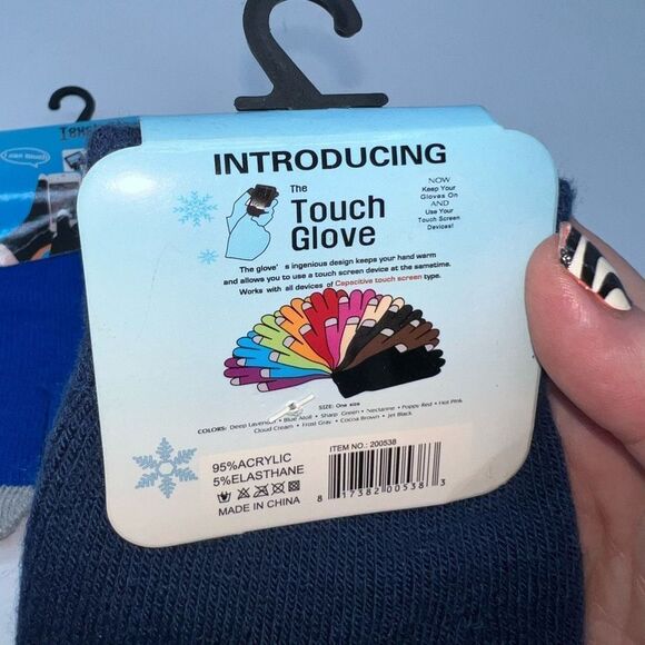 Set of Two Touch Sensitive Knit Gloves - Picture 7 of 10